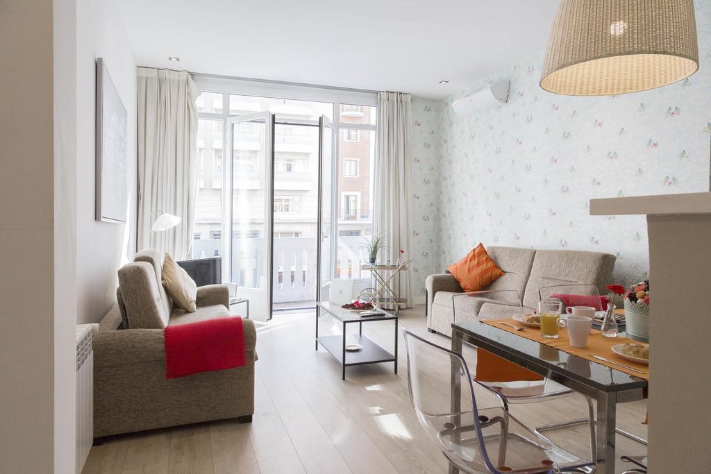 Smartrental Madrid Gran Via Apartments Extérieur photo